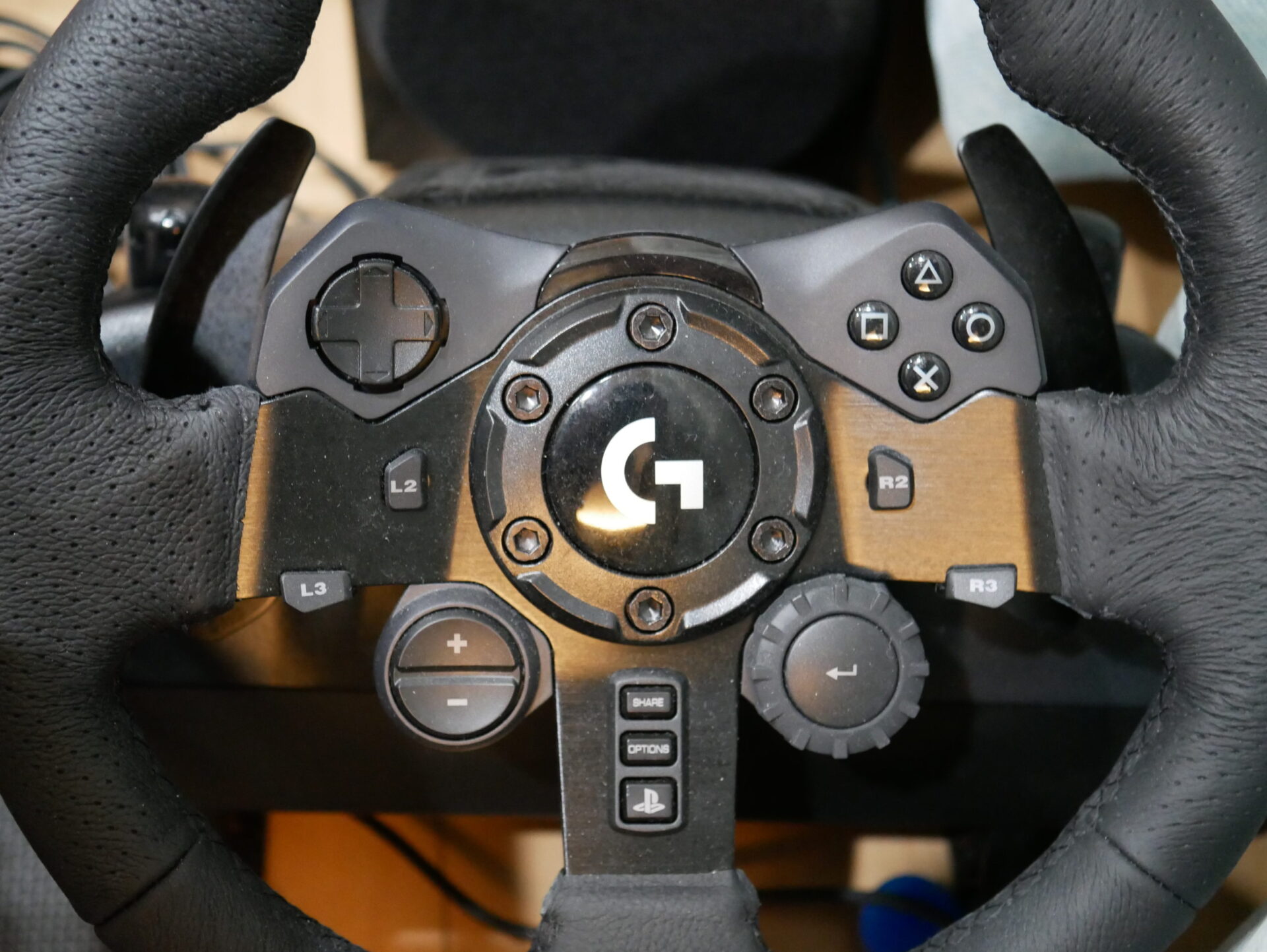 エンタメ/ホビーロジクール G923 レーシングハンドル＆ペダル シフター付き - テレビゲーム